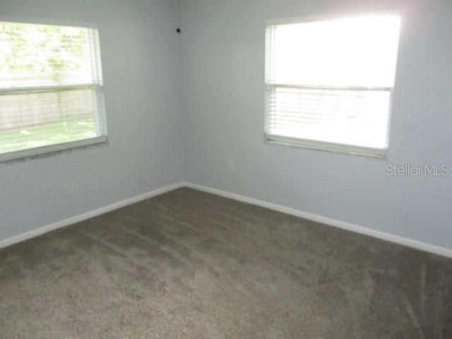 Activo con contrato: $2,850 (3 camas, 2 baños, 1854 Pies cuadrados)