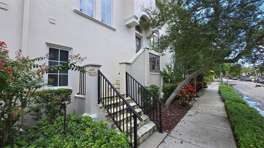 For Rent: $6,300 (4 beds, 3 baths, 2374 Square Feet)