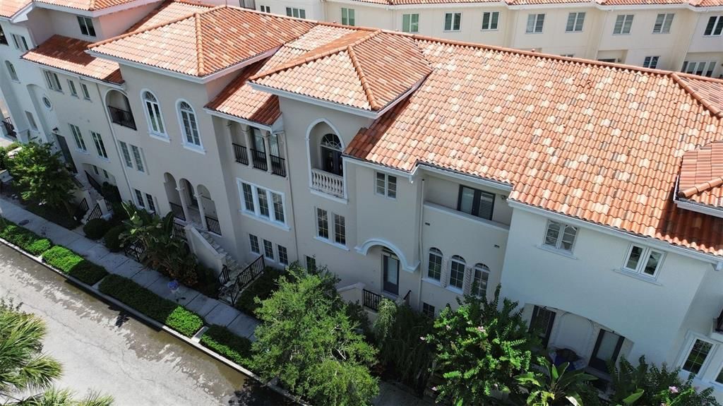 For Rent: $6,300 (4 beds, 3 baths, 2374 Square Feet)