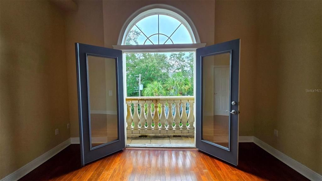 For Rent: $6,300 (4 beds, 3 baths, 2374 Square Feet)