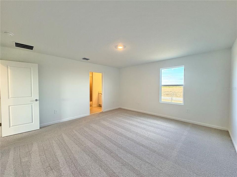 For Rent: $2,250 (5 beds, 3 baths, 2451 Square Feet)