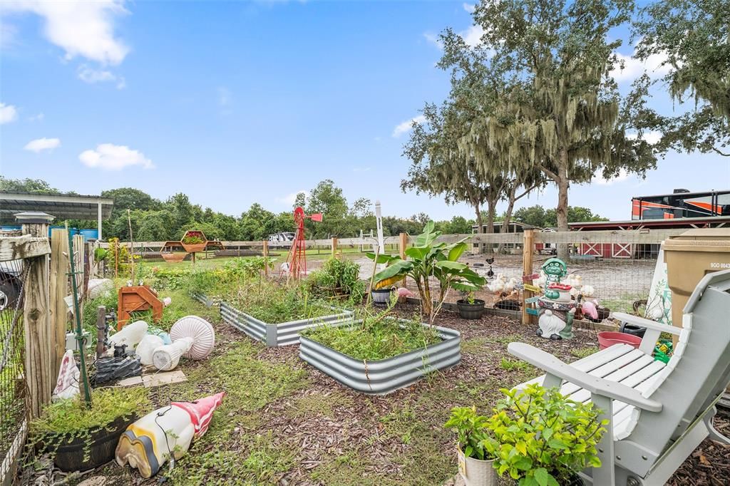 For Sale: $1,499,999 (4 beds, 3 baths, 3504 Square Feet)