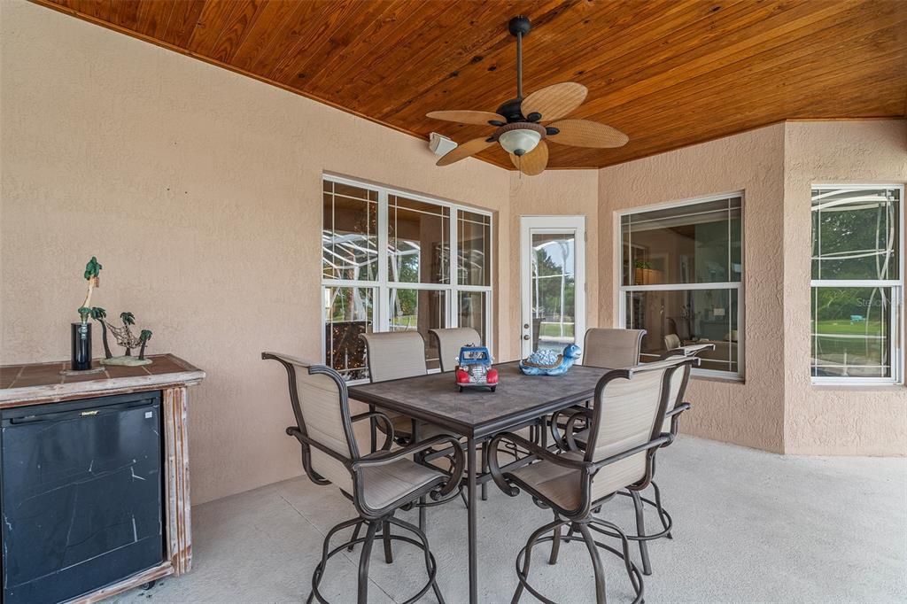 For Sale: $1,499,999 (4 beds, 3 baths, 3504 Square Feet)