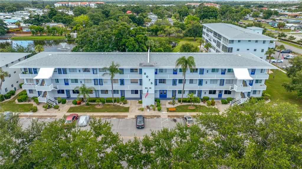 For Sale: $84,900 (1 beds, 1 baths, 608 Square Feet)