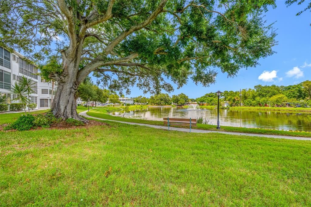 For Sale: $84,900 (1 beds, 1 baths, 608 Square Feet)