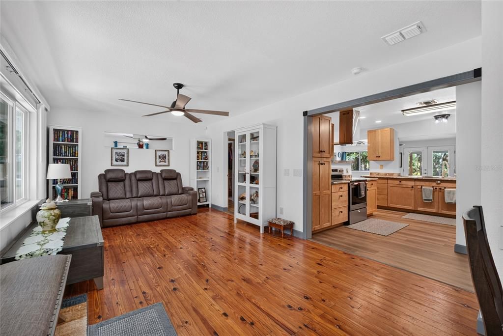 For Sale: $674,900 (4 beds, 3 baths, 2954 Square Feet)