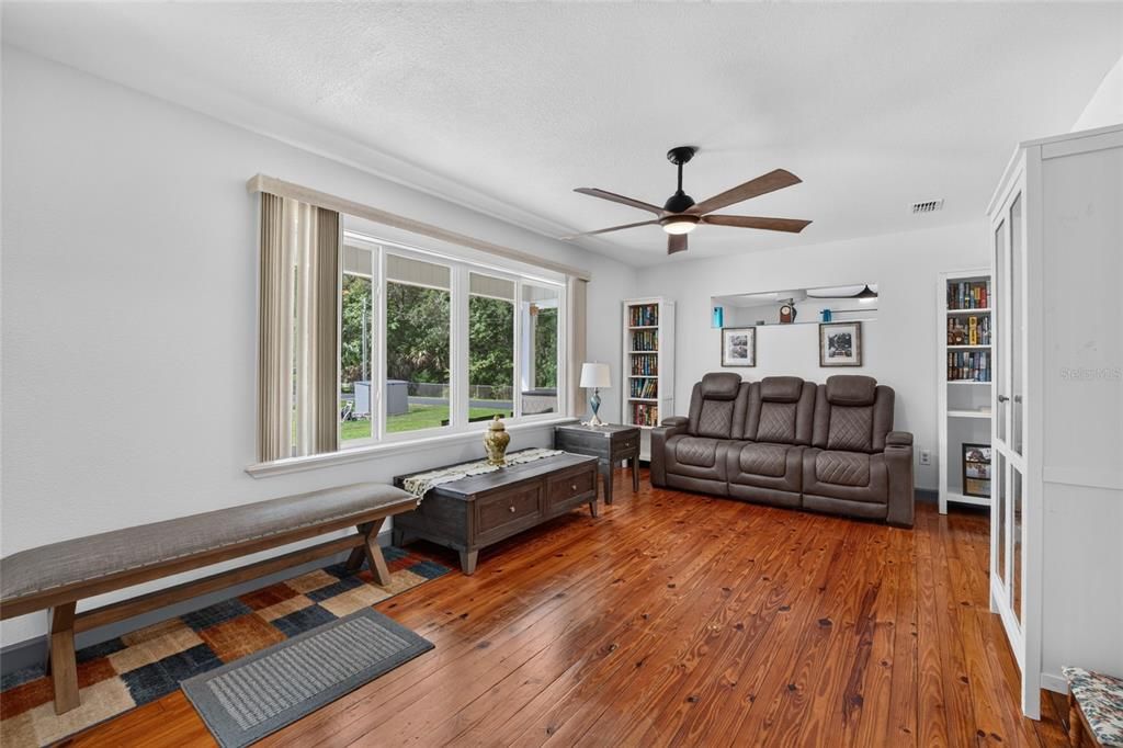 For Sale: $674,900 (4 beds, 3 baths, 2954 Square Feet)