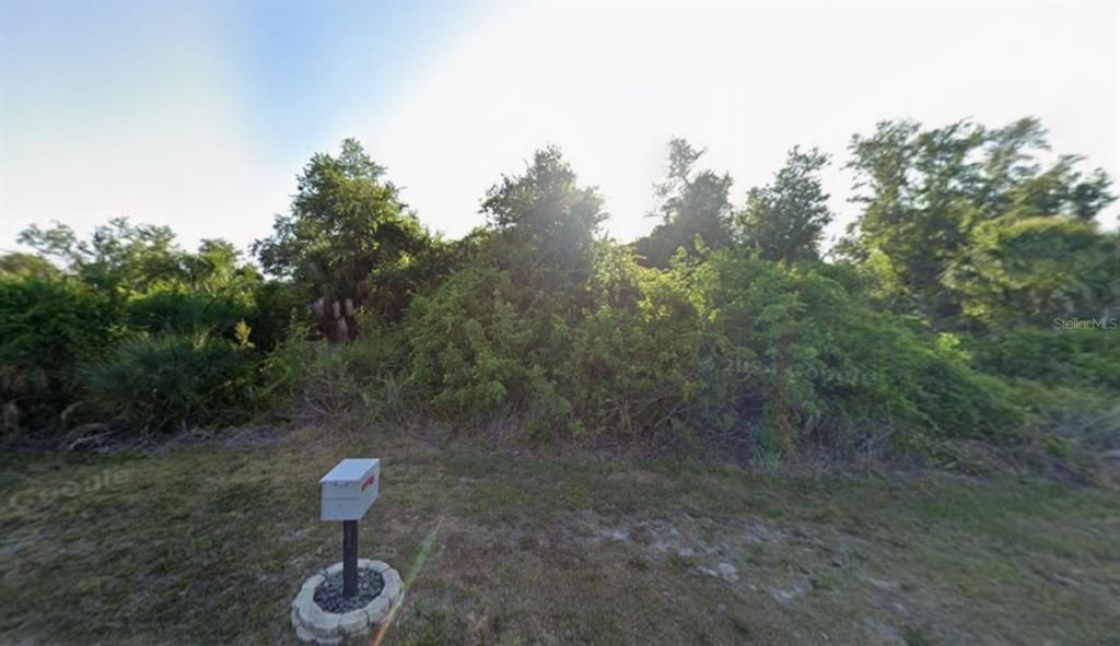 En Venta: $19,900 (0.23 acres)