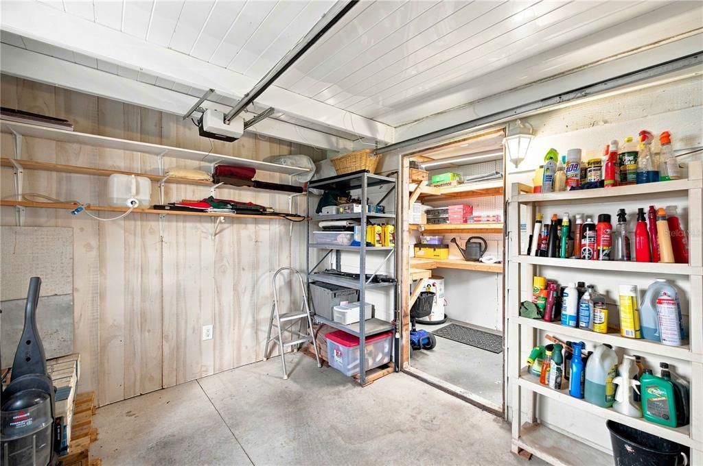 For Sale: $170,000 (2 beds, 1 baths, 768 Square Feet)