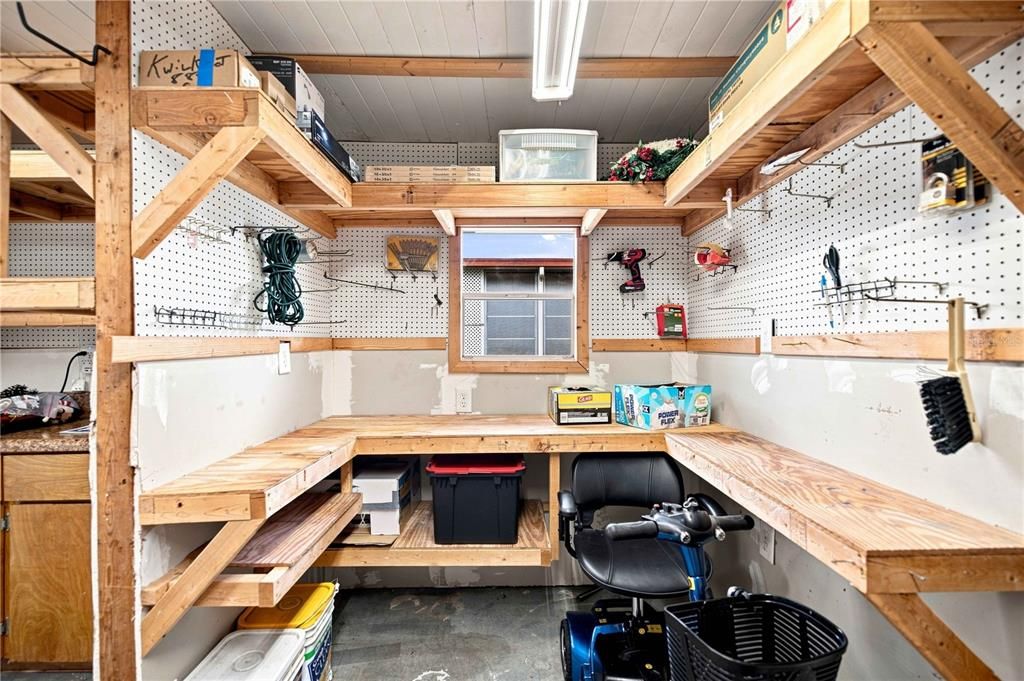 For Sale: $170,000 (2 beds, 1 baths, 768 Square Feet)