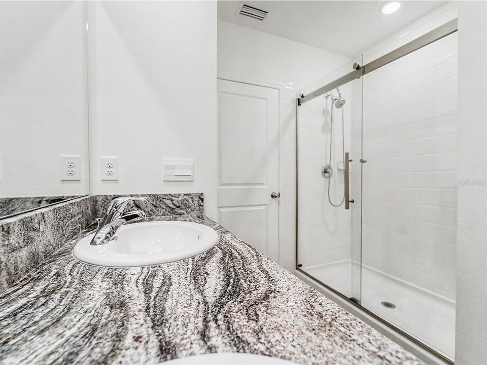 В аренду: $2,400 (3 спален, 2 ванн, 1516 Квадратных фут)