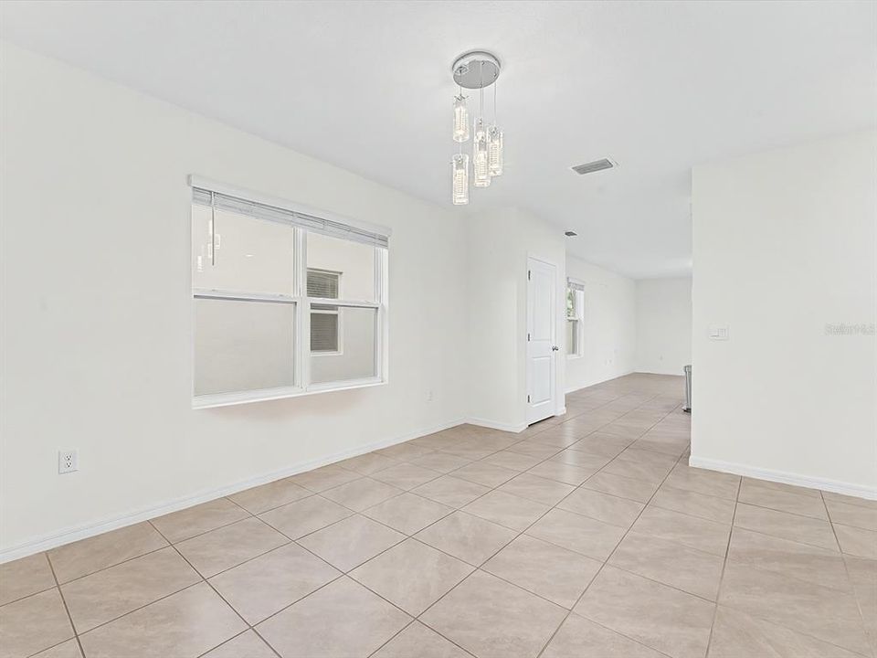 В аренду: $2,400 (3 спален, 2 ванн, 1516 Квадратных фут)