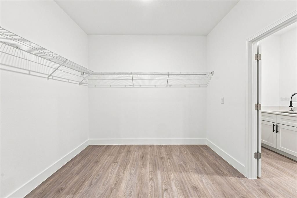 В аренду: $1,950 (3 спален, 2 ванн, 1667 Квадратных фут)