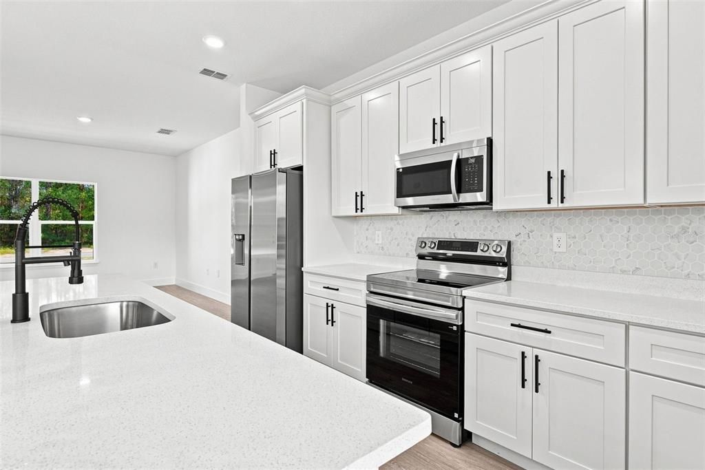В аренду: $1,950 (3 спален, 2 ванн, 1667 Квадратных фут)