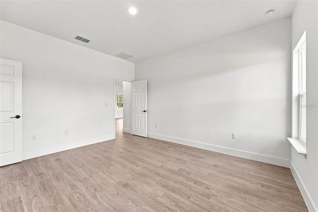 В аренду: $1,950 (3 спален, 2 ванн, 1667 Квадратных фут)