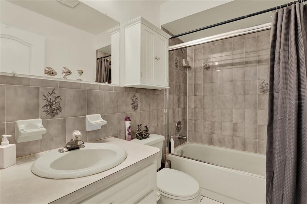 For Sale: $319,999 (3 beds, 2 baths, 1259 Square Feet)