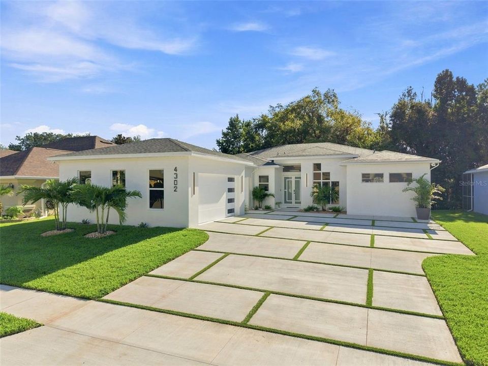 For Sale: $619,900 (4 beds, 3 baths, 2449 Square Feet)