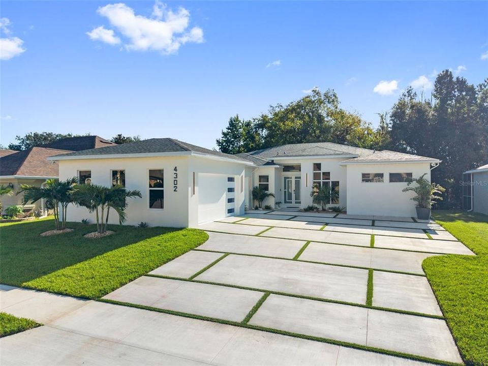 For Sale: $619,900 (4 beds, 3 baths, 2449 Square Feet)