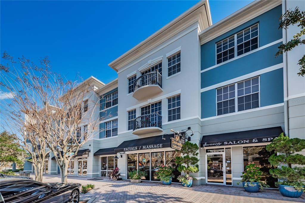 For Sale: $795,000 (5 beds, 3 baths, 2600 Square Feet)