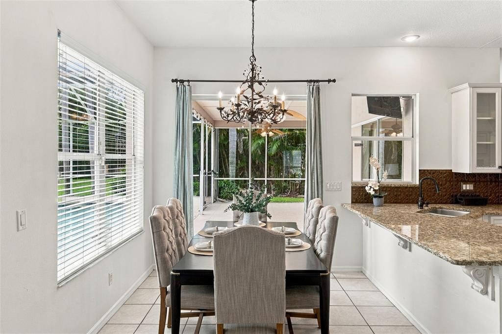 For Sale: $795,000 (5 beds, 3 baths, 2600 Square Feet)