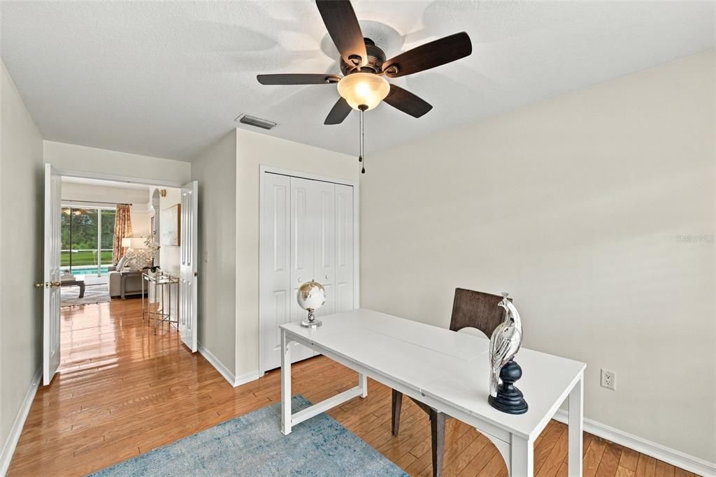 For Sale: $795,000 (5 beds, 3 baths, 2600 Square Feet)