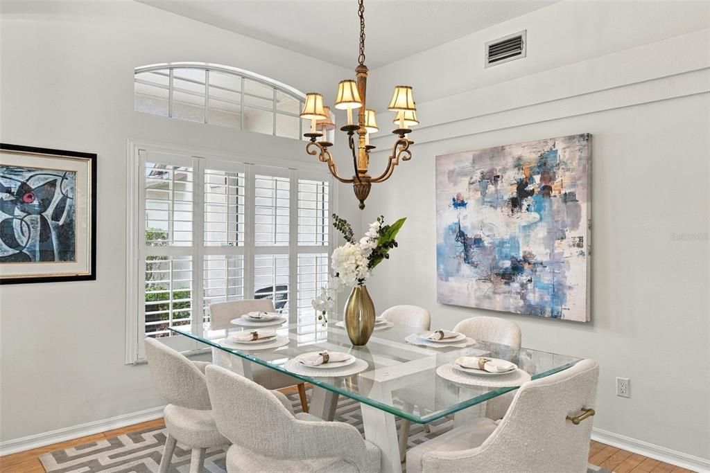For Sale: $795,000 (5 beds, 3 baths, 2600 Square Feet)