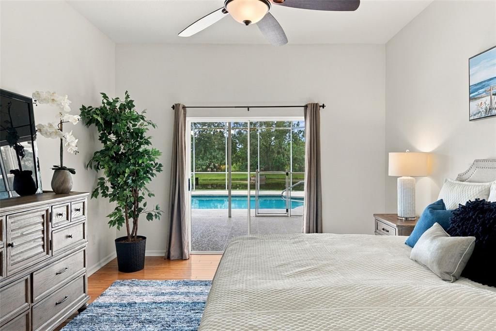 For Sale: $795,000 (5 beds, 3 baths, 2600 Square Feet)