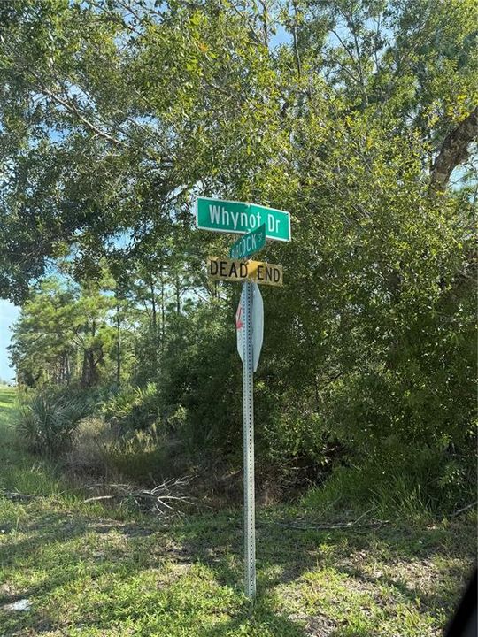 На продажу: $2,300,000 (34.86 acres)