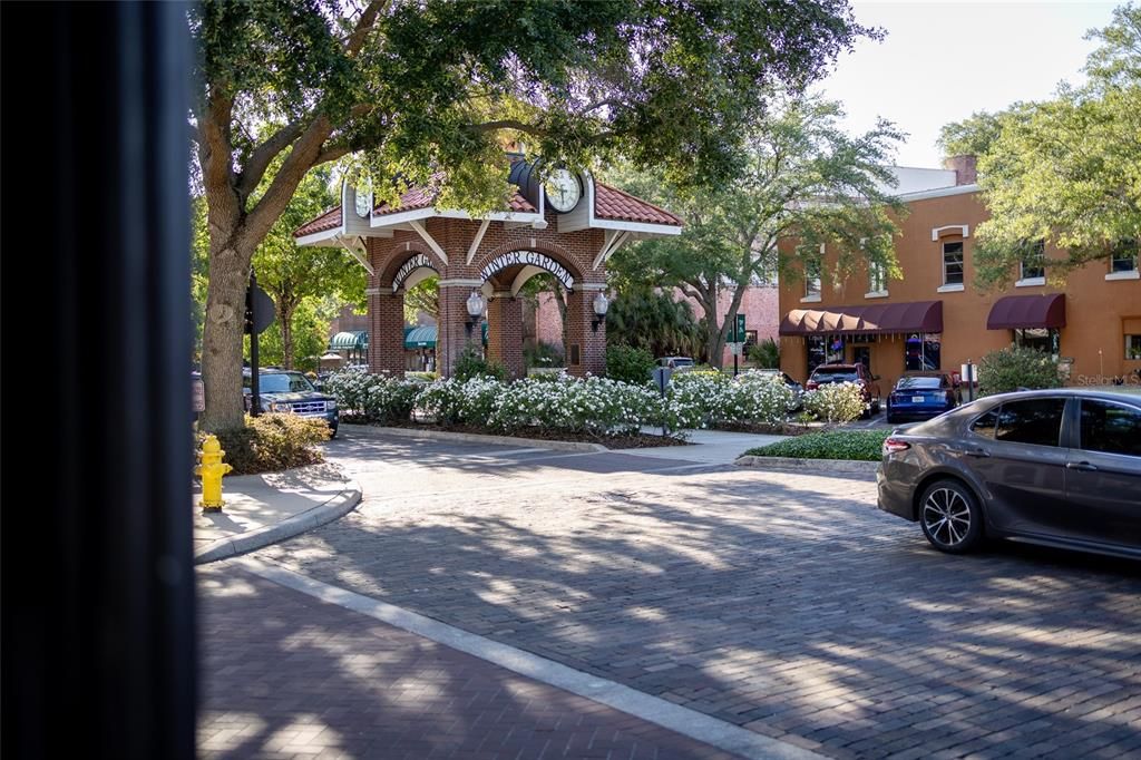 Activo con contrato: $359,900 (3 camas, 2 baños, 1845 Pies cuadrados)