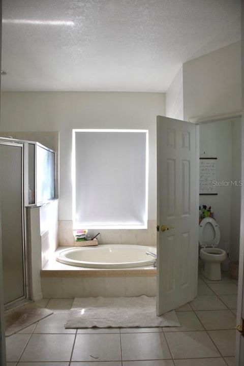 For Sale: $434,900 (3 beds, 2 baths, 1998 Square Feet)