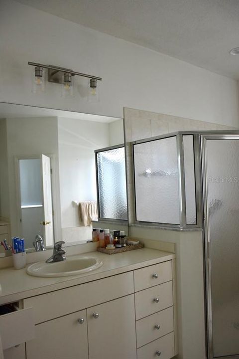 For Sale: $434,900 (3 beds, 2 baths, 1998 Square Feet)
