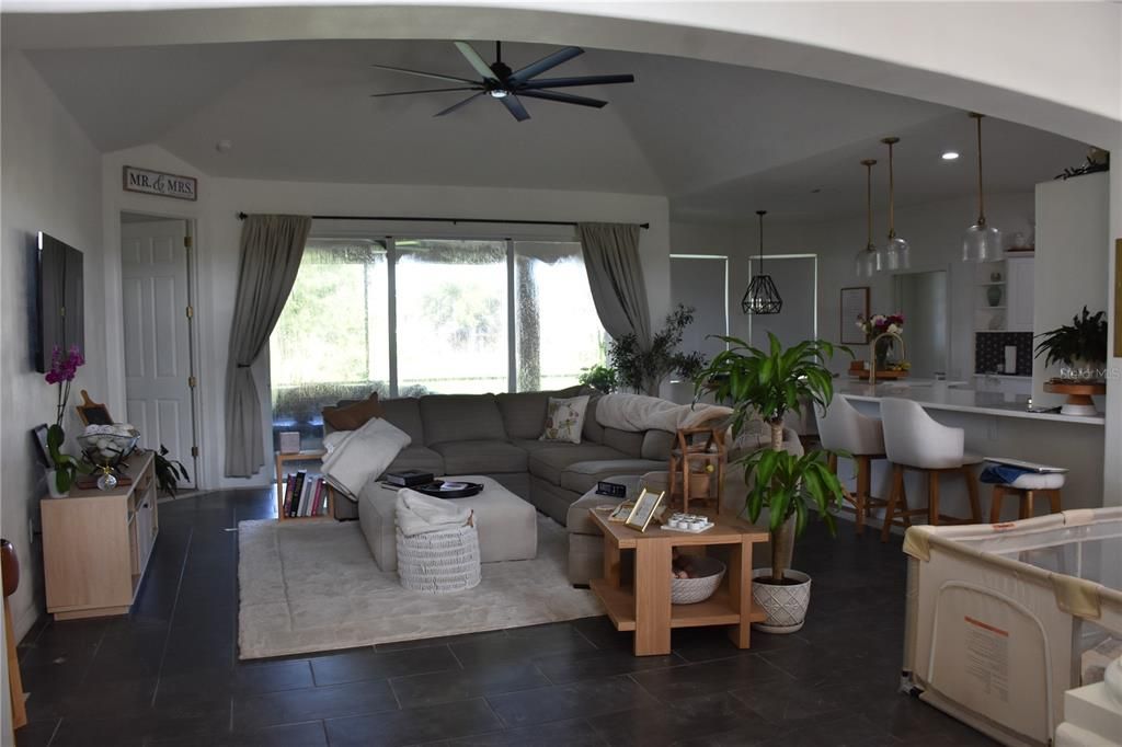 For Sale: $434,900 (3 beds, 2 baths, 1998 Square Feet)