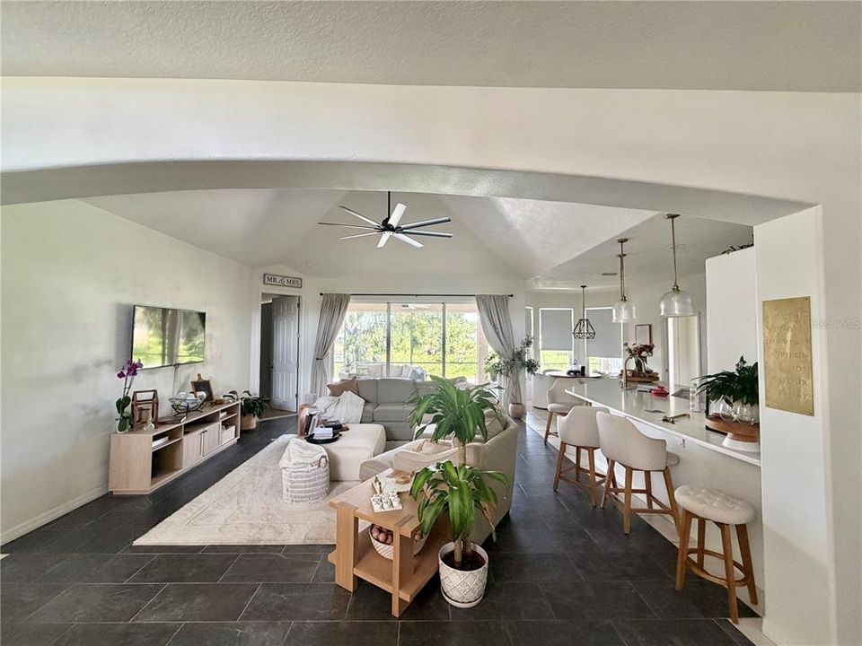 For Sale: $434,900 (3 beds, 2 baths, 1998 Square Feet)