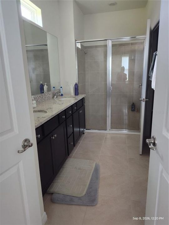 For Rent: $1,900 (3 beds, 2 baths, 1614 Square Feet)