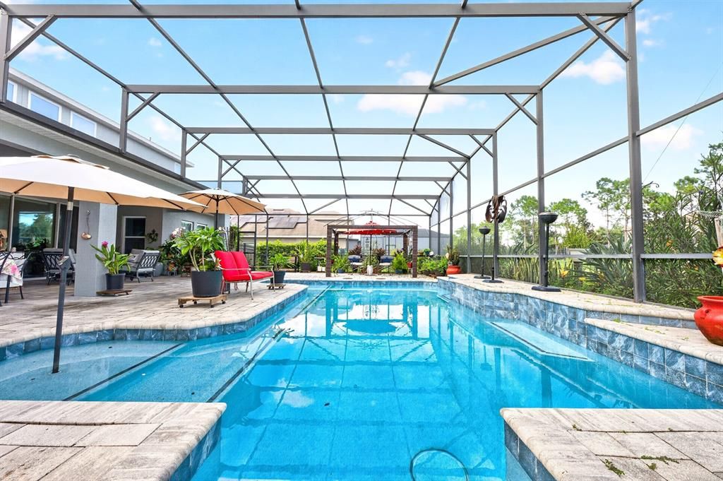 En Venta: $925,000 (5 camas, 3 baños, 4274 Pies cuadrados)