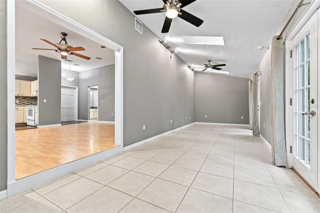 For Rent: $2,000 (2 beds, 2 baths, 1491 Square Feet)