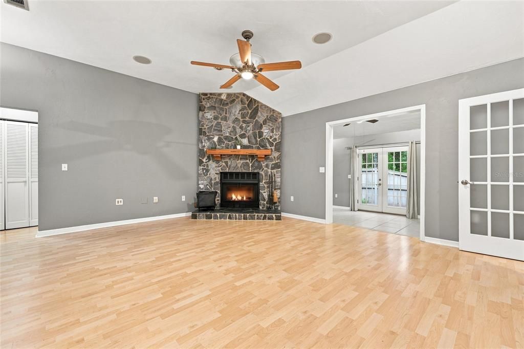 For Rent: $2,000 (2 beds, 2 baths, 1491 Square Feet)
