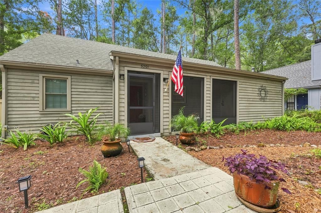 For Rent: $2,000 (2 beds, 2 baths, 1491 Square Feet)