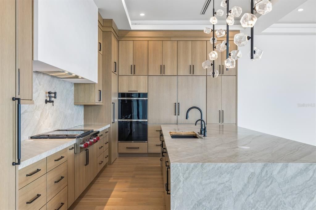 En Venta: $8,100,000 (5 camas, 5 baños, 7164 Pies cuadrados)