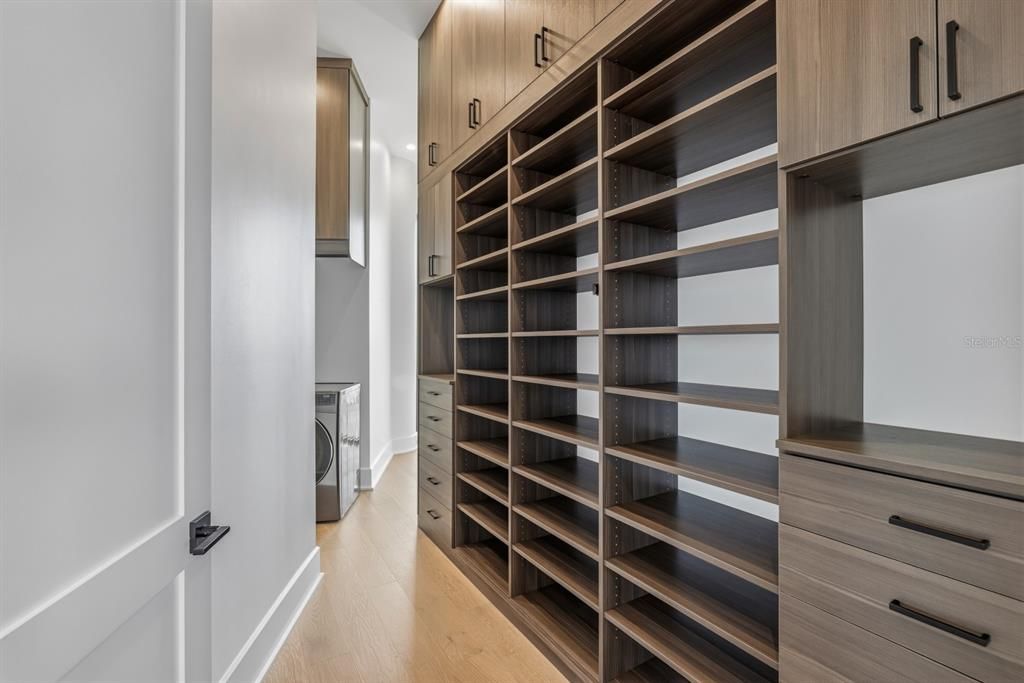 En Venta: $8,100,000 (5 camas, 5 baños, 7164 Pies cuadrados)