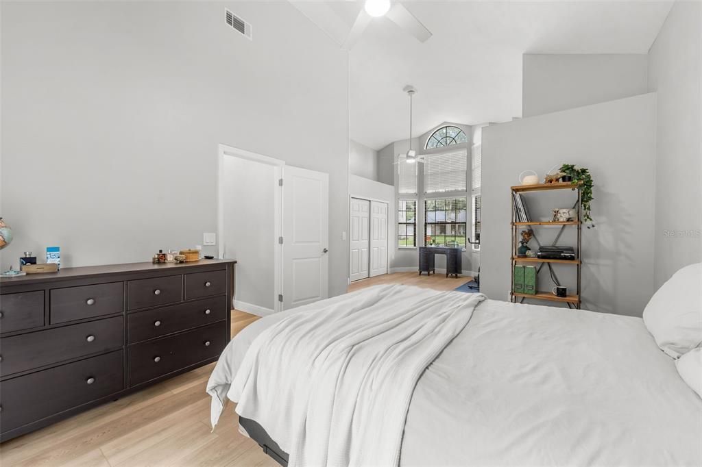 For Sale: $357,000 (3 beds, 2 baths, 1492 Square Feet)