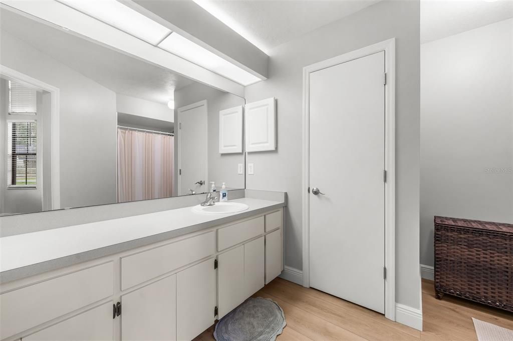For Sale: $357,000 (3 beds, 2 baths, 1492 Square Feet)