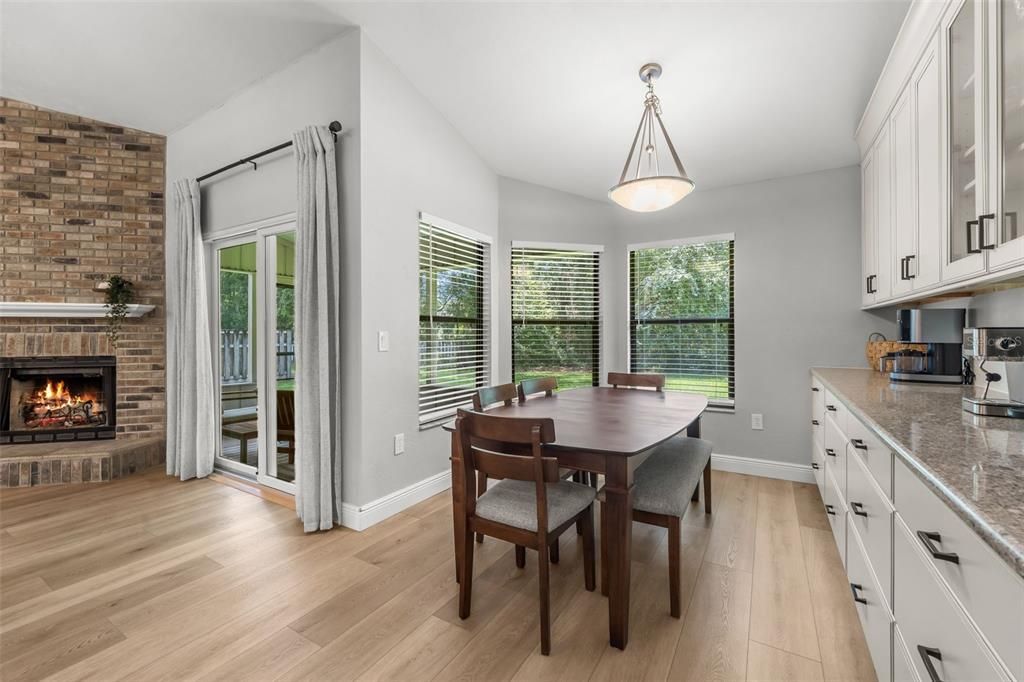For Sale: $357,000 (3 beds, 2 baths, 1492 Square Feet)