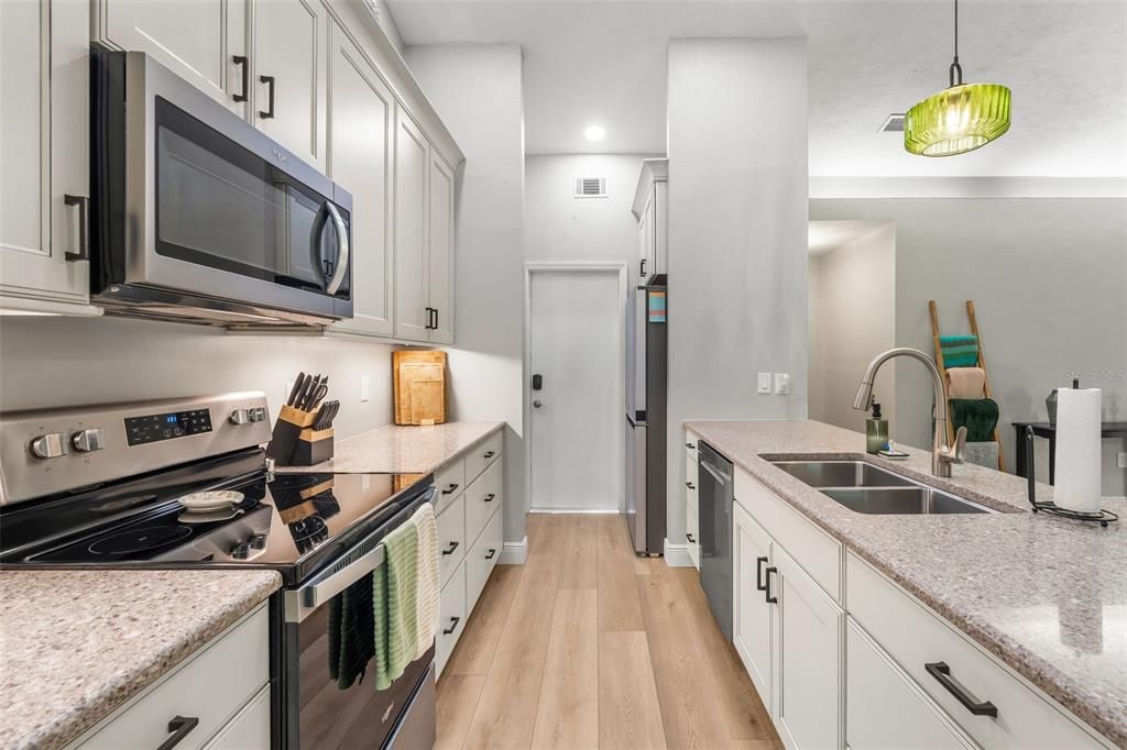 For Sale: $357,000 (3 beds, 2 baths, 1492 Square Feet)