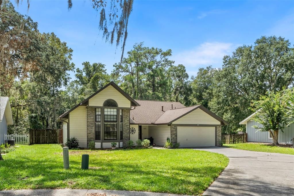 For Sale: $357,000 (3 beds, 2 baths, 1492 Square Feet)