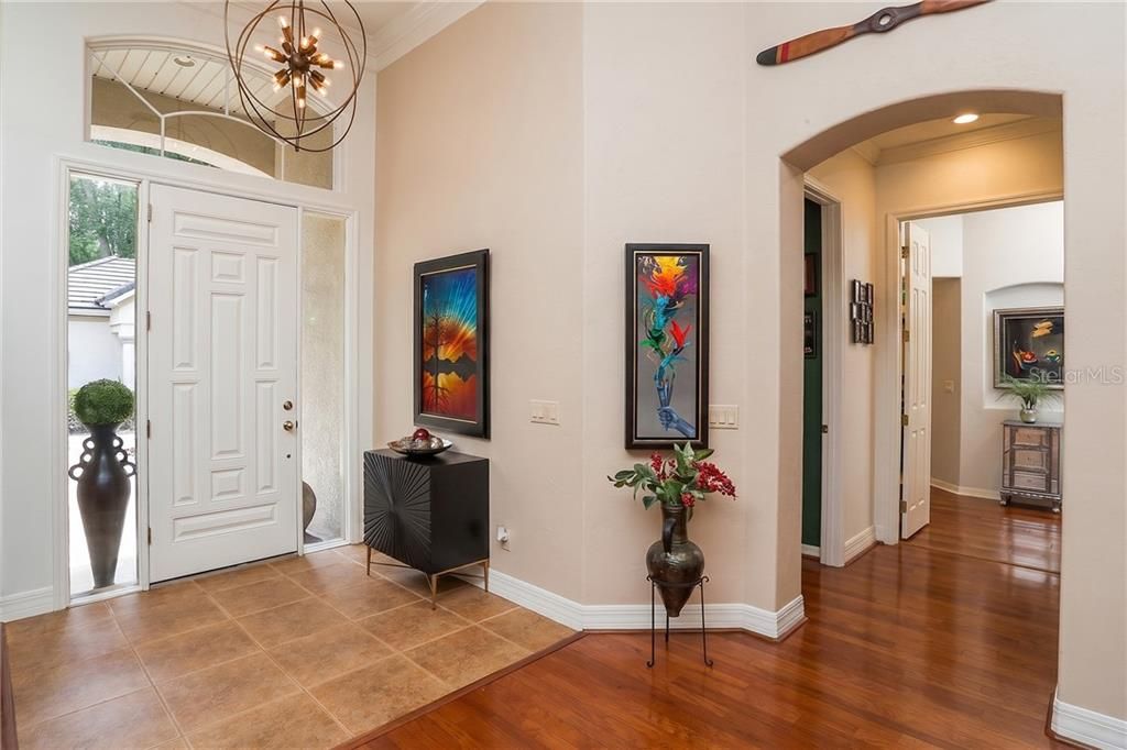 En Venta: $990,000 (5 camas, 3 baños, 3823 Pies cuadrados)