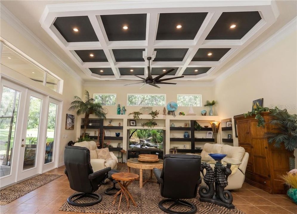 En Venta: $990,000 (5 camas, 3 baños, 3823 Pies cuadrados)