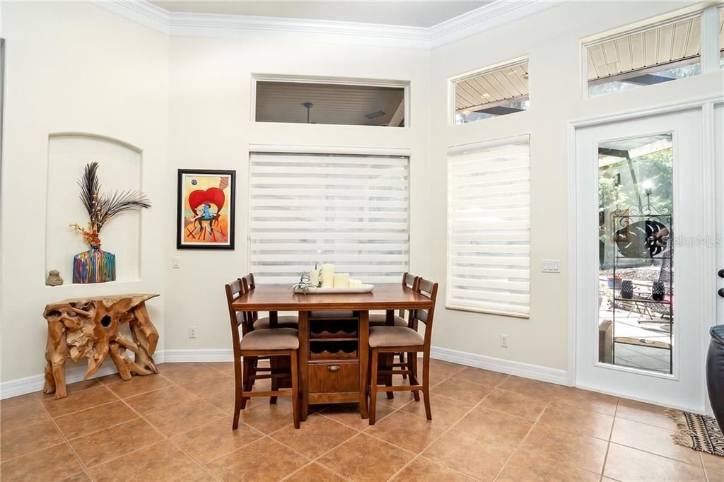 En Venta: $990,000 (5 camas, 3 baños, 3823 Pies cuadrados)
