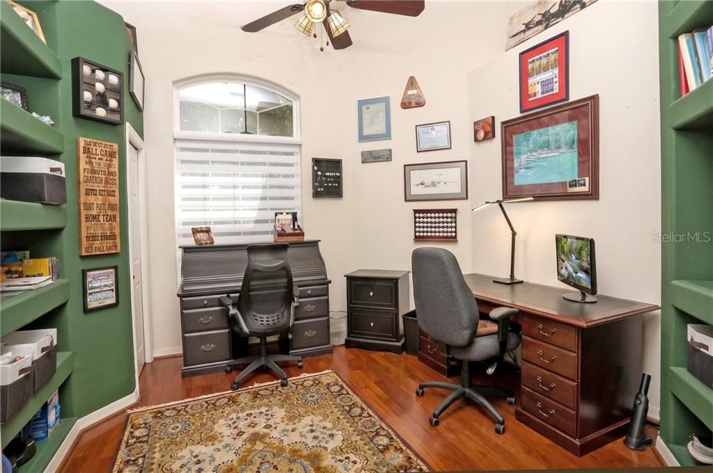 En Venta: $990,000 (5 camas, 3 baños, 3823 Pies cuadrados)