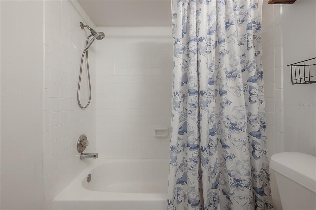 For Rent: $2,000 (2 beds, 2 baths, 1032 Square Feet)